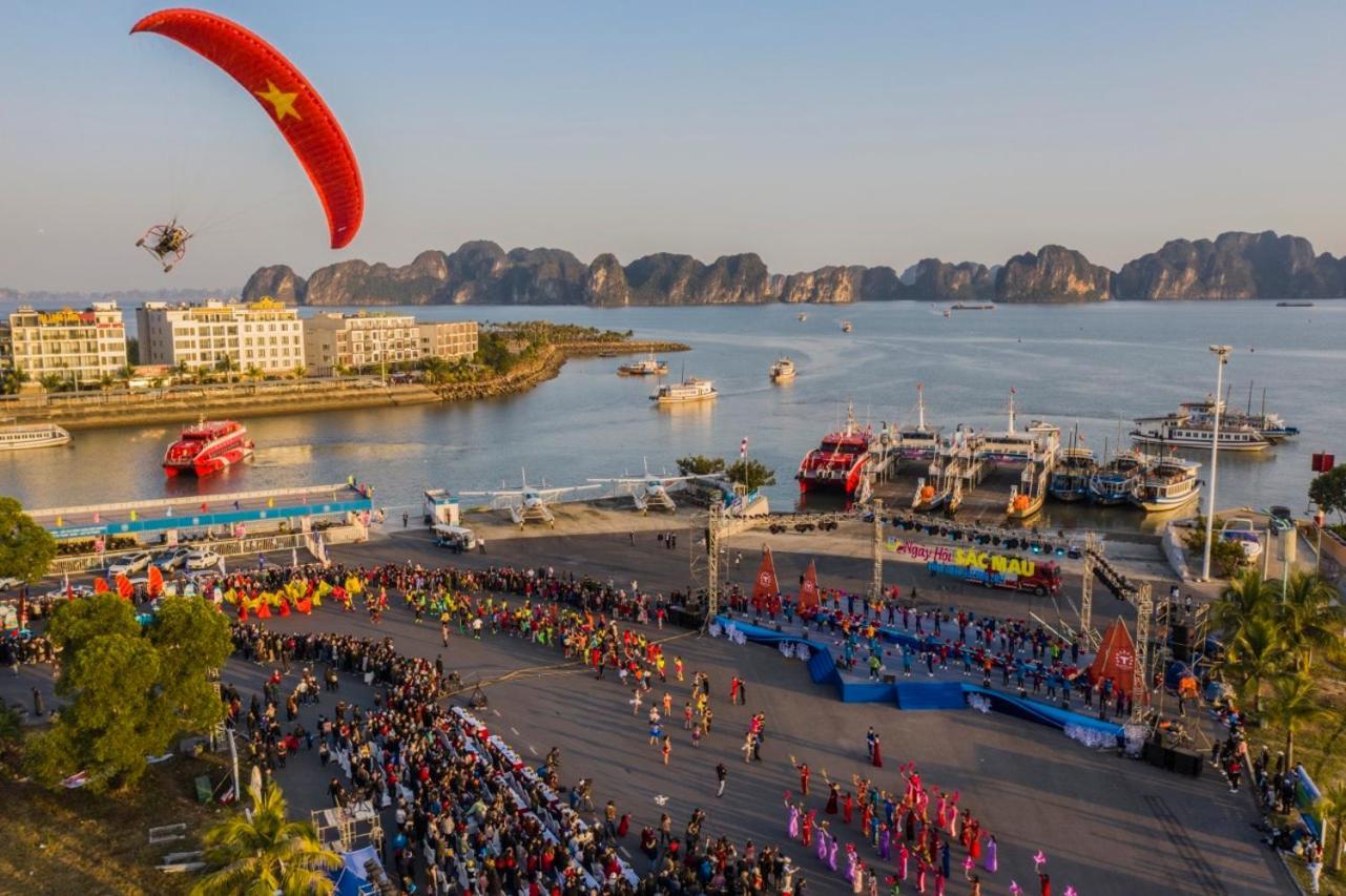 Moonlight Hotel Ha Long Exterior foto